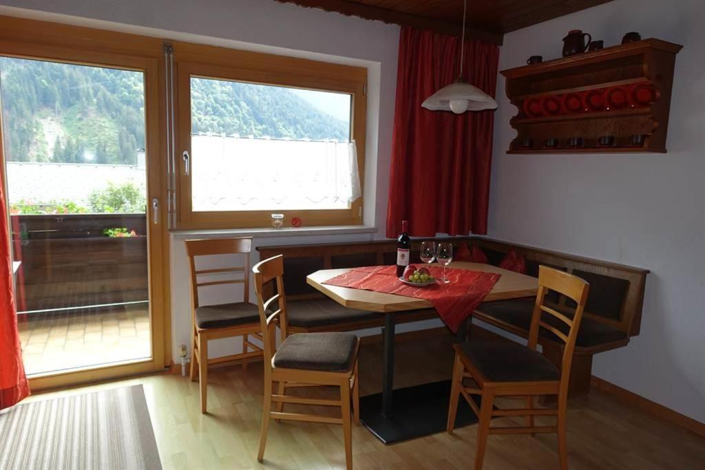 Haus Lifinar - Carmen Juen Apartment Sankt Gallenkirch Exterior foto